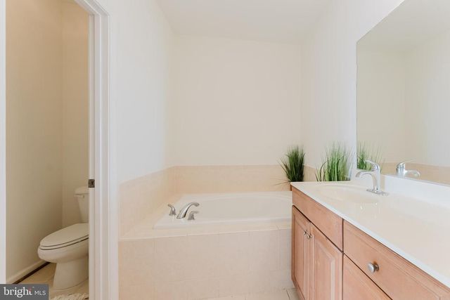 16804 NUTTAL OAK PL, Woodbridge, VA 22191