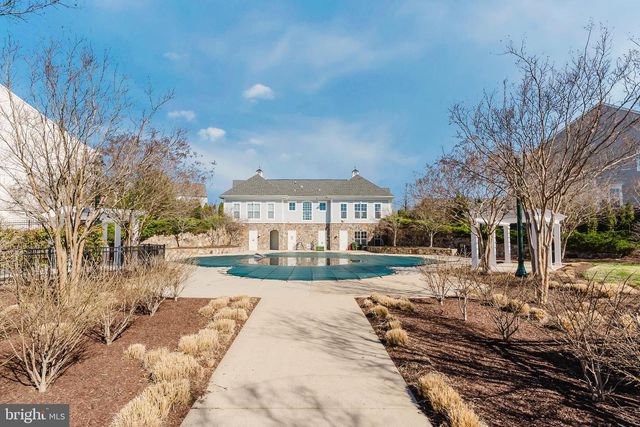 16804 NUTTAL OAK PL, Woodbridge, VA 22191