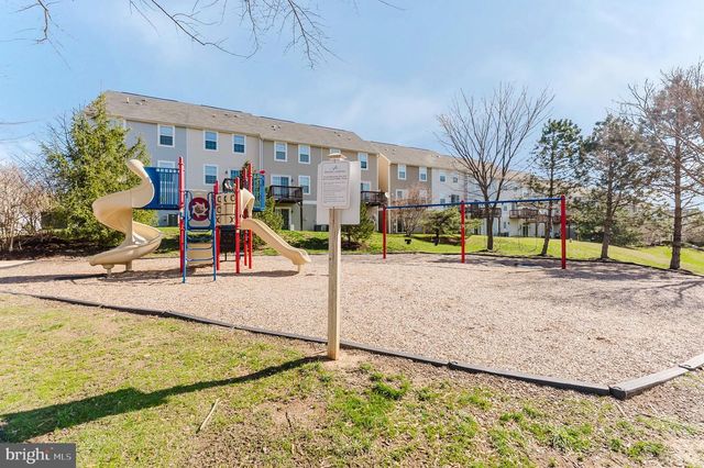 16804 NUTTAL OAK PL, Woodbridge, VA 22191