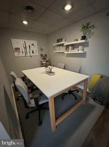 6605 HUNTSHIRE DR, Elkridge, MD 21075