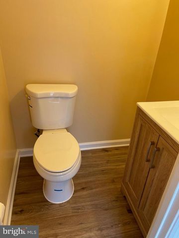 6605 HUNTSHIRE DR, Elkridge, MD 21075