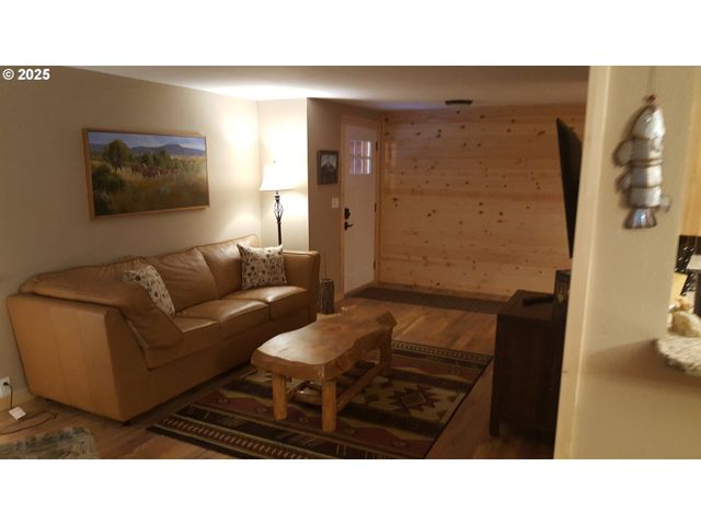 84632 BAILEY Ln, Wallowa Lake, OR 97846