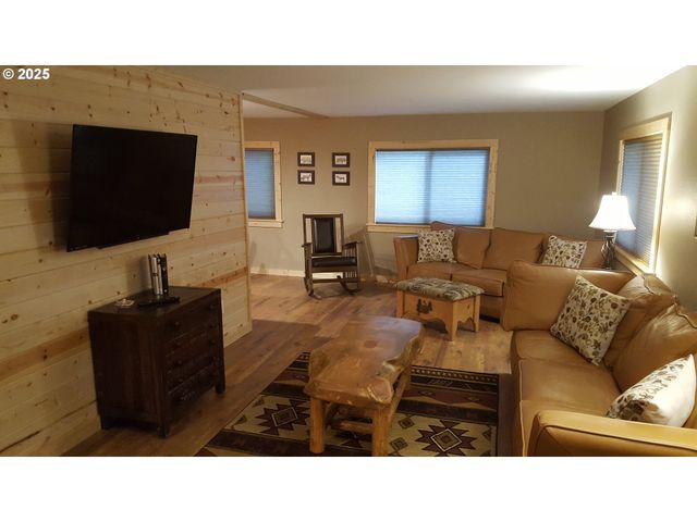 84632 BAILEY Ln, Wallowa Lake, OR 97846