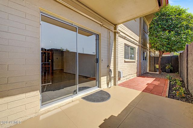 355 E THOMAS Road B106, Phoenix, AZ 85012