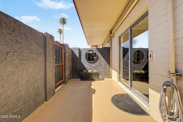 355 E THOMAS Road B106, Phoenix, AZ 85012