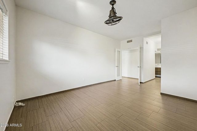 355 E THOMAS Road B106, Phoenix, AZ 85012