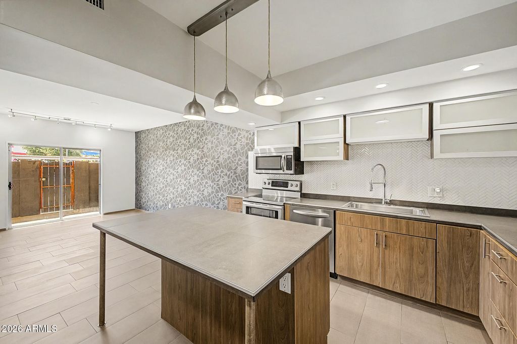 355 E THOMAS Road B106, Phoenix, AZ 85012 — photo 3