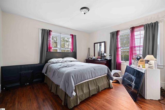 108 West Hampton Avenue, Honea Path, SC 29654