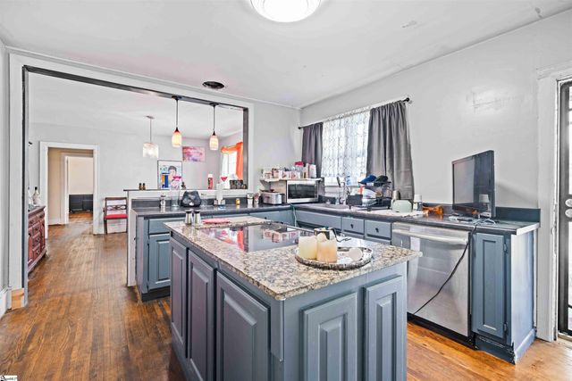 108 West Hampton Avenue, Honea Path, SC 29654