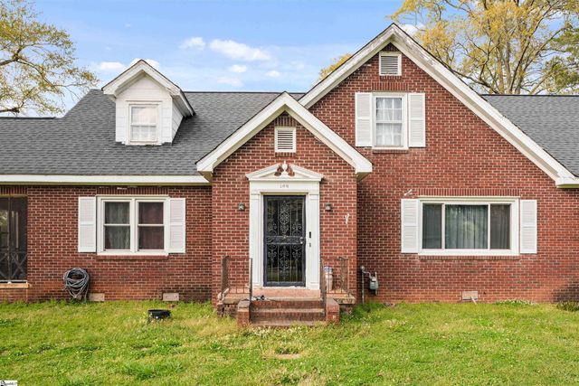 108 West Hampton Avenue, Honea Path, SC 29654