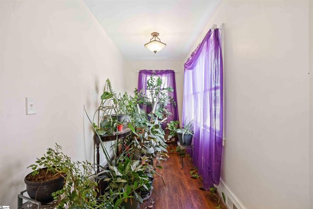 108 West Hampton Avenue, Honea Path, SC 29654