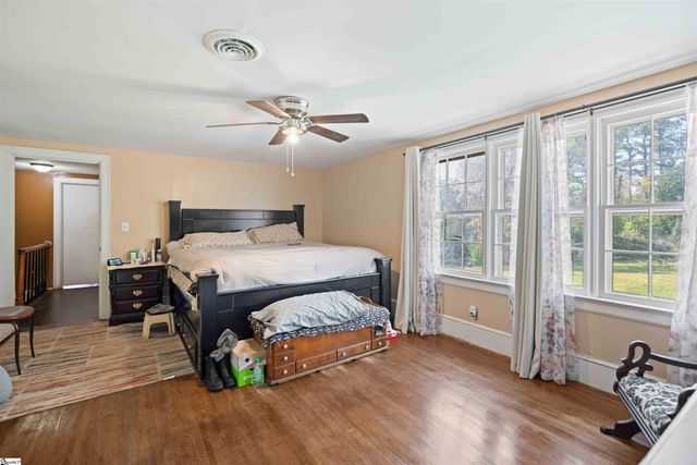 108 West Hampton Avenue, Honea Path, SC 29654