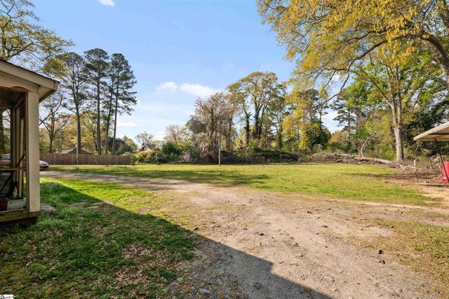 108 West Hampton Avenue, Honea Path, SC 29654