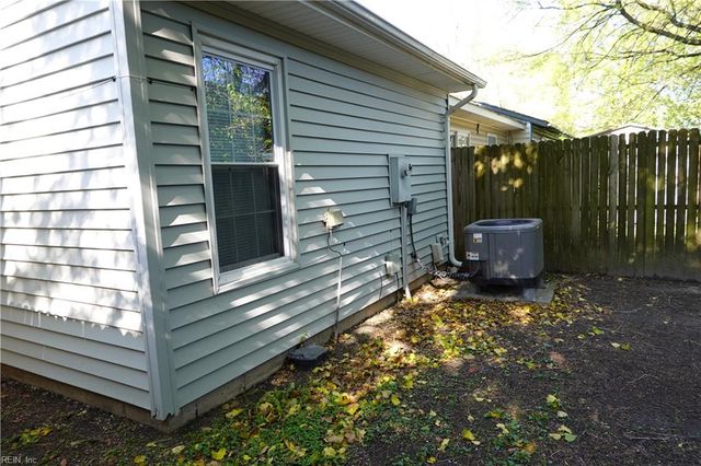 805 Armistine CT, Virginia Beach, VA 23462