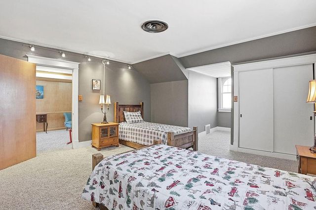 2028 Clay Street, St Joseph, MO 64501