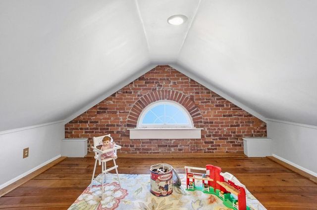 2028 Clay Street, St Joseph, MO 64501