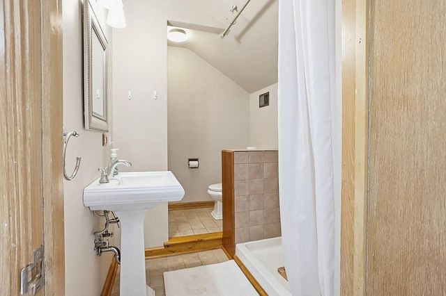 2028 Clay Street, St Joseph, MO 64501