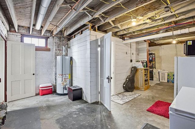 2028 Clay Street, St Joseph, MO 64501