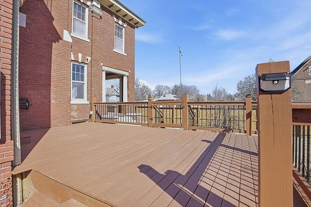 2028 Clay Street, St Joseph, MO 64501