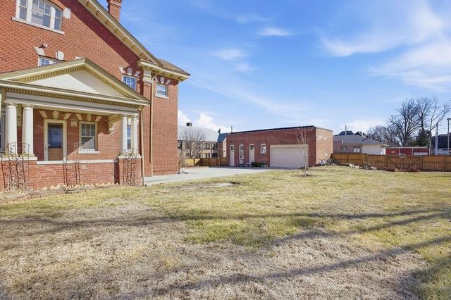 2028 Clay Street, St Joseph, MO 64501