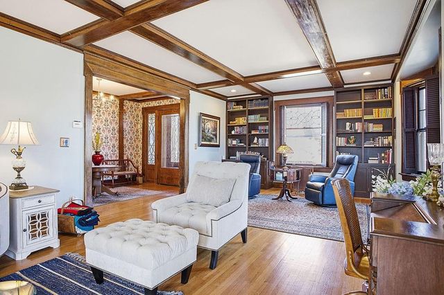 2028 Clay Street, St Joseph, MO 64501