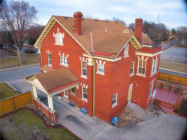 2028 Clay Street, St Joseph, MO 64501