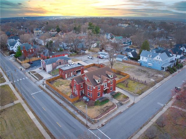 2028 Clay Street, St Joseph, MO 64501