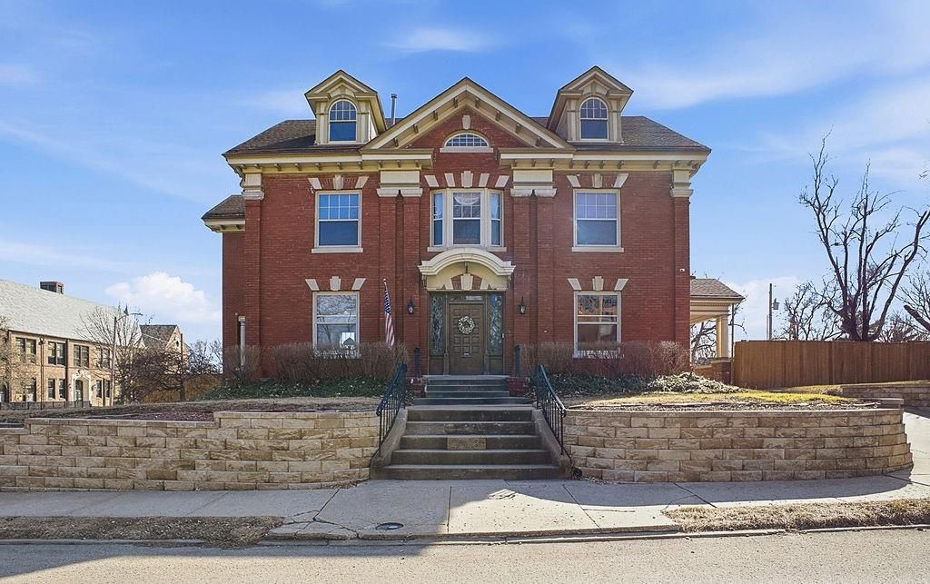 2028 Clay Street, St Joseph, MO 64501