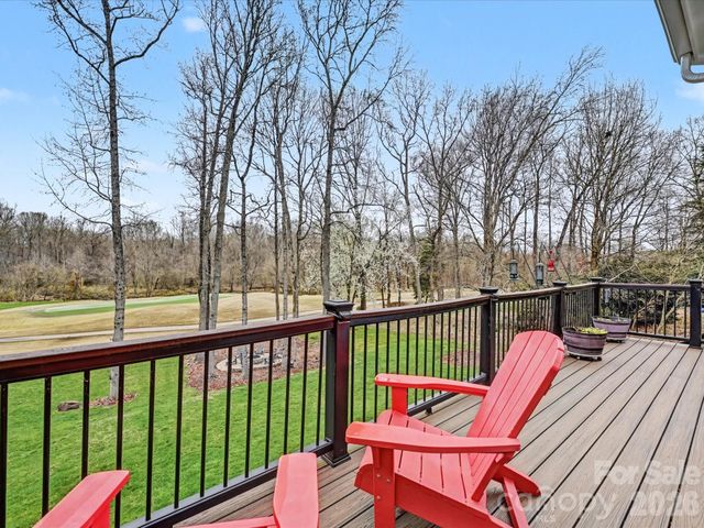 18801 River Falls Drive, Davidson, NC 28036