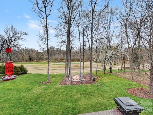 18801 River Falls Drive, Davidson, NC 28036