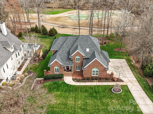 18801 River Falls Drive, Davidson, NC 28036