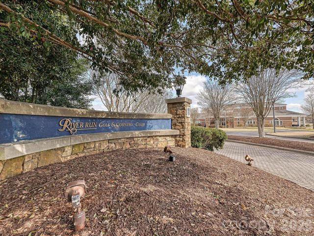 18801 River Falls Drive, Davidson, NC 28036