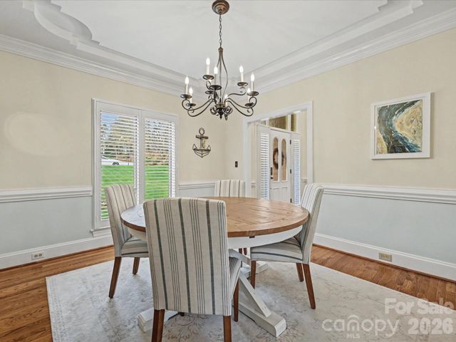 18801 River Falls Drive, Davidson, NC 28036