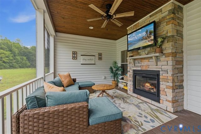 8085 Old Ridge Rd, Beaverdam, VA 23005