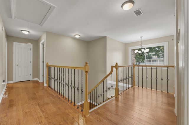 9533 DOGWOOD ESTATES DR, Germantown, TN 38139
