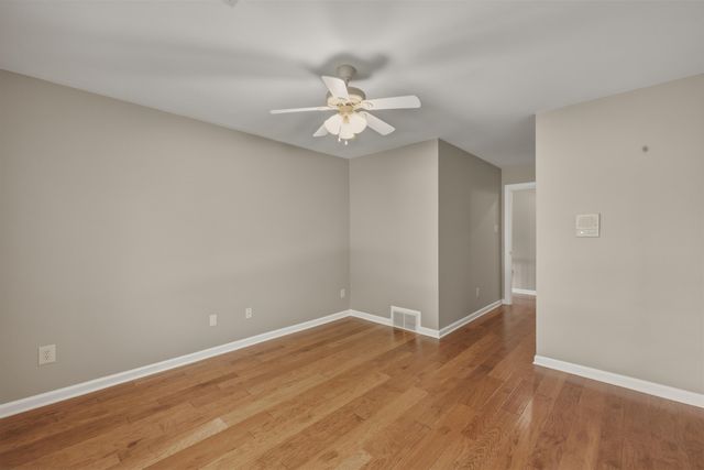 9533 DOGWOOD ESTATES DR, Germantown, TN 38139