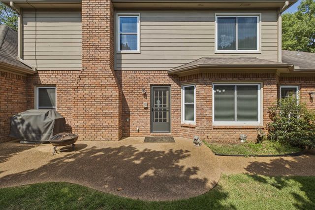 9533 DOGWOOD ESTATES DR, Germantown, TN 38139
