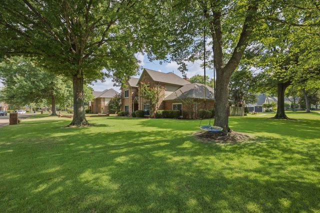 9533 DOGWOOD ESTATES DR, Germantown, TN 38139