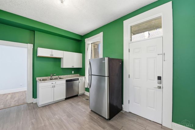 802 Delhi Avenue, Cincinnati, OH 45204