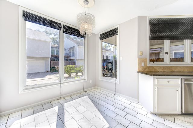 2524 Nantucket Drive B, Houston, TX 77057