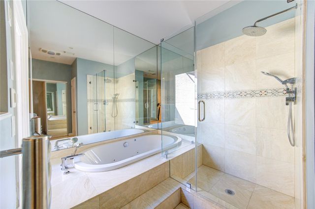 2524 Nantucket Drive B, Houston, TX 77057