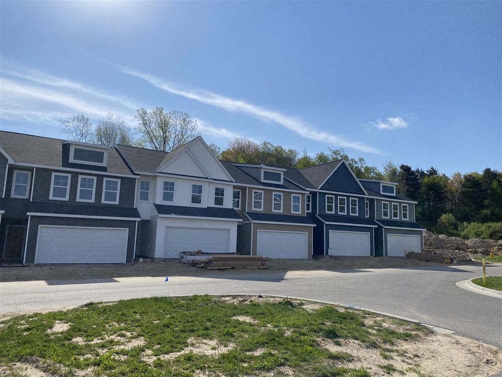 4864 Hidden River Avenue 58, Wyoming, MI 49418