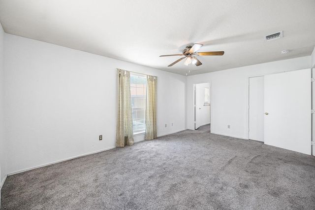 400 Blue Quail Dr, Lytle, TX 78052