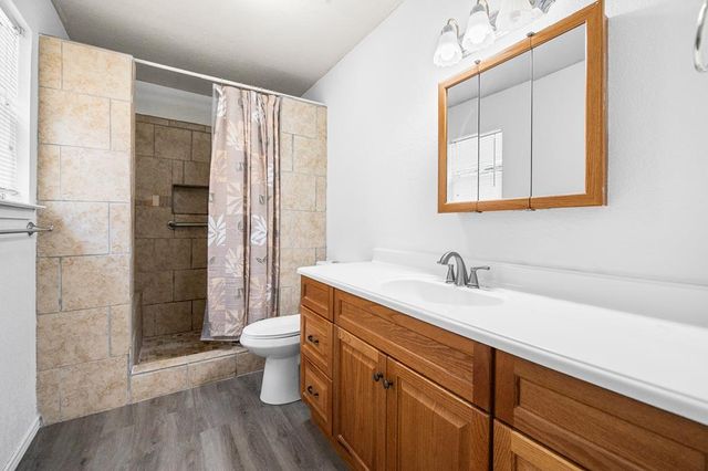 400 Blue Quail Dr, Lytle, TX 78052