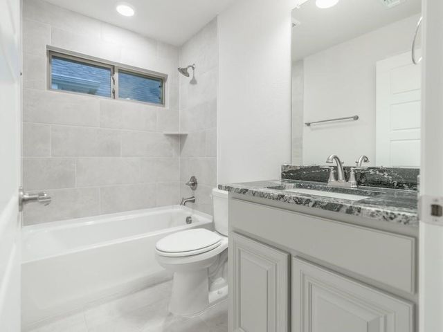 159 Winterwood Drive, Lavon, TX 75166