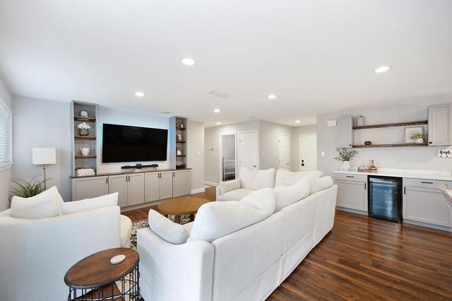 6806 Lakewood Way, Orangevale, CA 95662