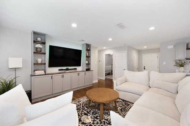 6806 Lakewood Way, Orangevale, CA 95662