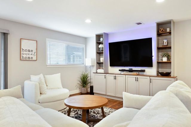 6806 Lakewood Way, Orangevale, CA 95662