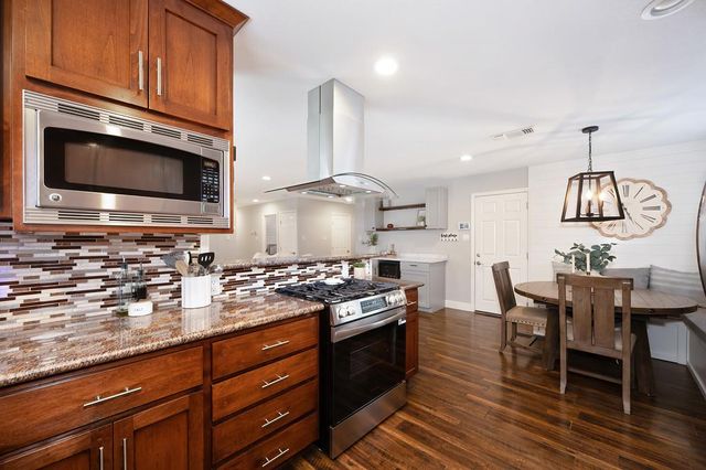 6806 Lakewood Way, Orangevale, CA 95662