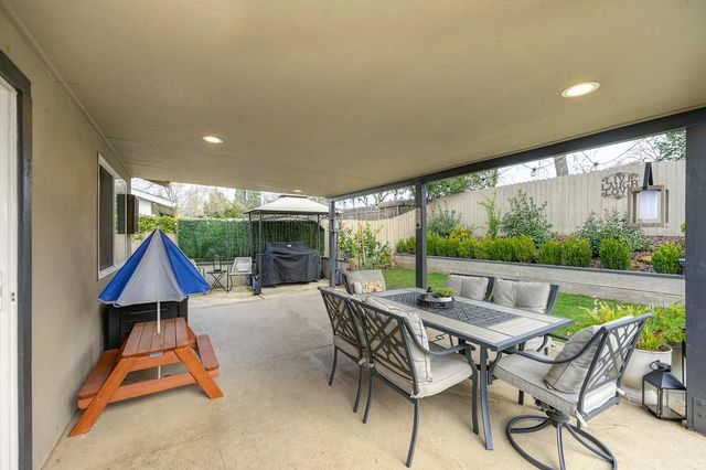 6806 Lakewood Way, Orangevale, CA 95662